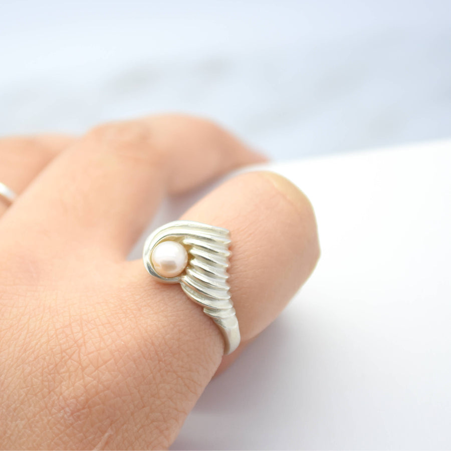 Silver Pearl Shell Ring