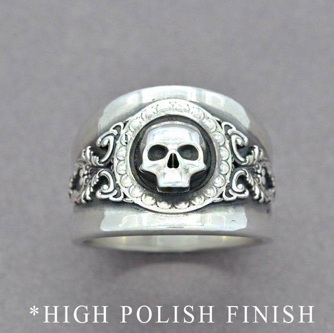 the pirate skull ring