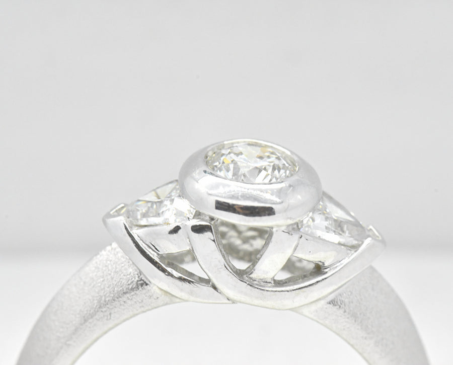 round diamond wedding engagement ring