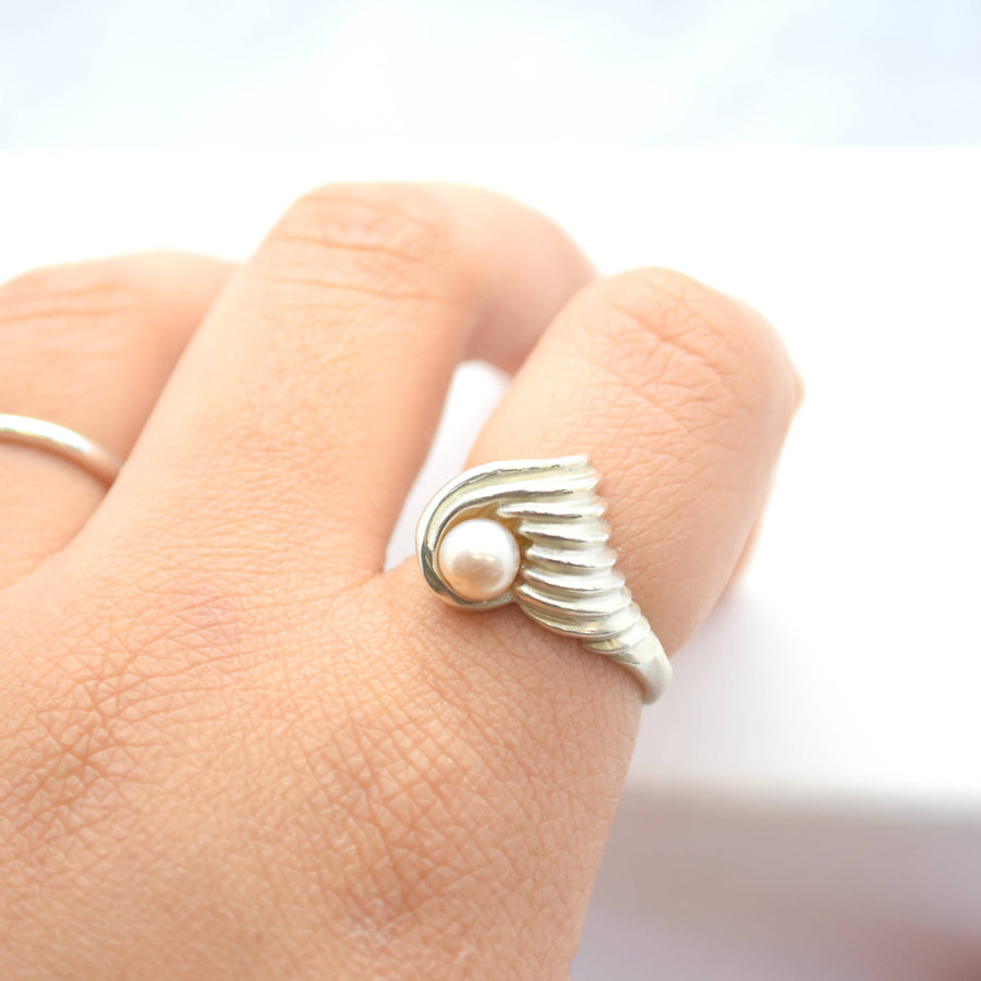 Silver Pearl Shell Ring